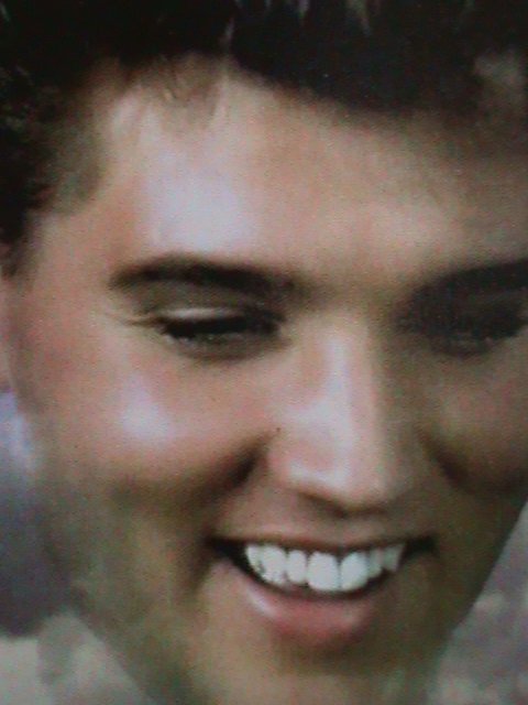 ​BENIN STAMP:2007  ROCK & ROLL MOVIE STAR ELVIS PRESLEY MNH S/S  VERY FINE