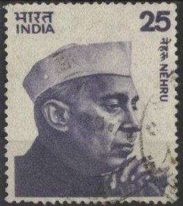 India 675 (used) 25(p) Nehru, vio (type III) (1976)