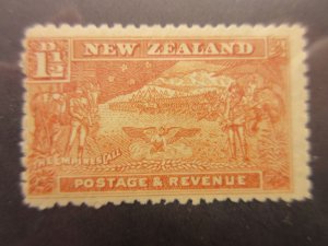 NEW ZEALAND Scott 101 WMK 63 MINT LIGHTLY HINGED Cat $10