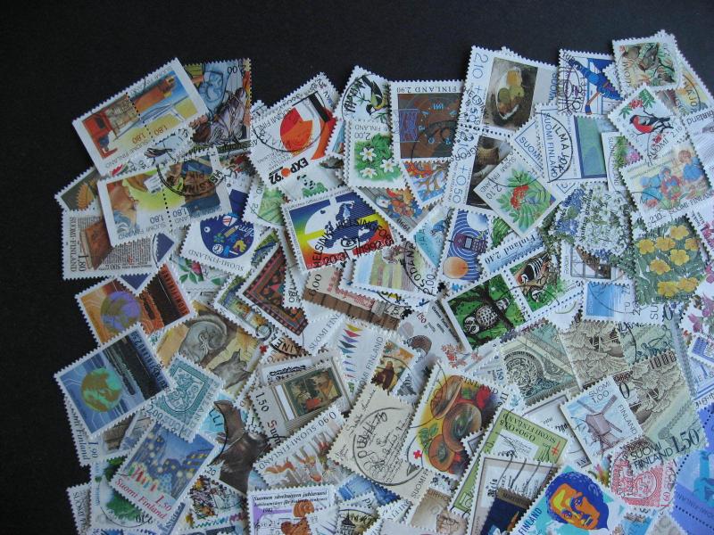 Finland 160 different used stamps, and 4 souvenir sheets 1980s and 1990s era