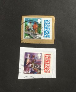 GB. 2021. Christmas. 2 used stamps on paper. Large 1st Class and Large2nd Class.