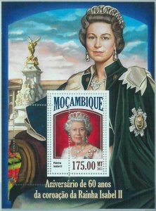 M1452 - MOZAMBIQUE, ERROR, 2013 MISSPERF SHEET: Queen Elisabeth II