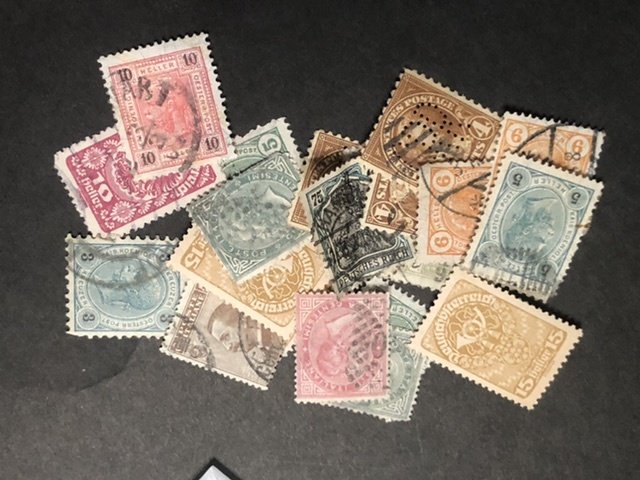 W.W. Stamps In Glassine’s & On Pages Lots Of VERY OLD Issued Might Find Gems