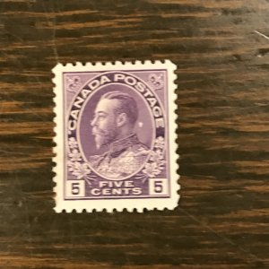 Canada 112 - 5¢ King George V, Violet -  F/VF,  ng (2) -  SSCV 32.50