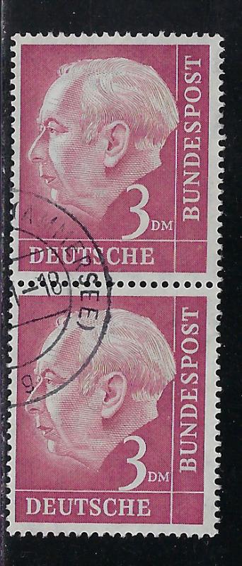 Germany Bund Scott # 721, used, pair