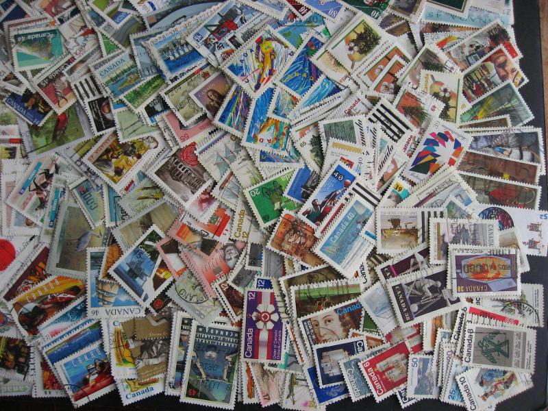 Canada collection 2000 different U old-2015.Face same=reg/ex-bklt/diff perfs etc 