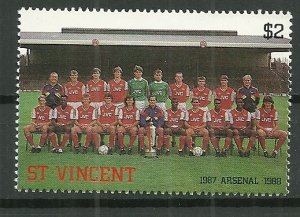 1987 St Vincent #1059 Arsenal Soccer Team MNH