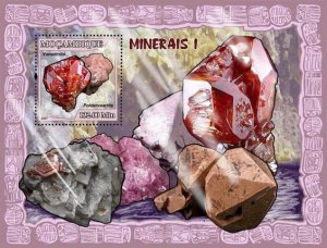 MOZAMBIQUE - 2007 - Minerals - Perf Souv Sheet - Mint Never Hinged