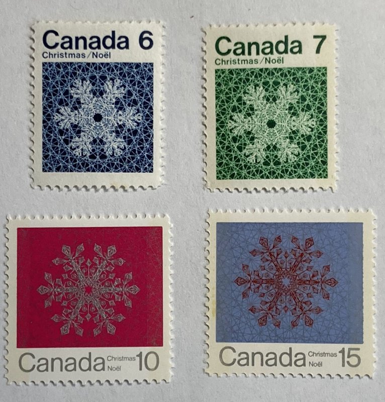 CANADA 1971 #554-557 Christmas (Snowflakes) Complete Set - MNH