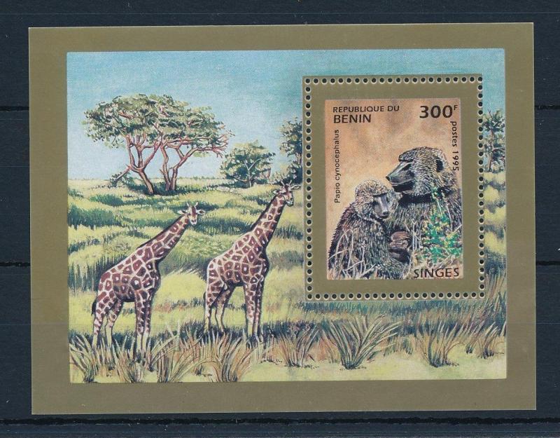 [31160] Benin 1995 Wild animals Mammals Monkeys Giraffes MNH Sheet