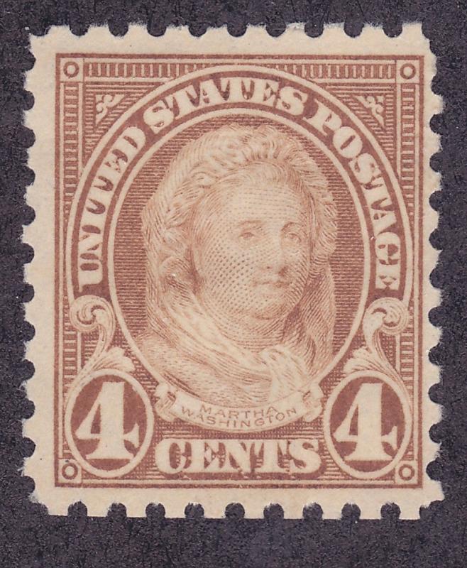 US 585 Mint NH 1925 4¢ Yellow Brown Perf 10 Martha Washington Very Fine