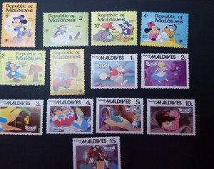 WALT DISNEY - MALDIVE ISLANDS Mint Stamp Lot MNH OG Unused T3196