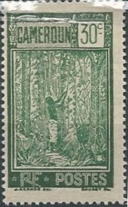 Cameroun 182 (mh) 30c tapping rubber tree, dk grn & grn (1927)