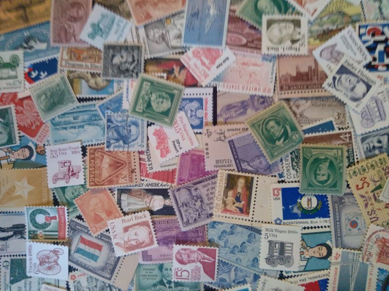 100 Unused US MNH Quality Stamp Unsearched 600,000 Hoard ALL DIFFERENT