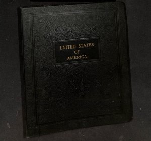 United States Stamp Collection in Minkus Album, Plate Blocks 1940-81 + Airmail