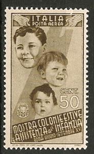 Italy C90 mint CV $16