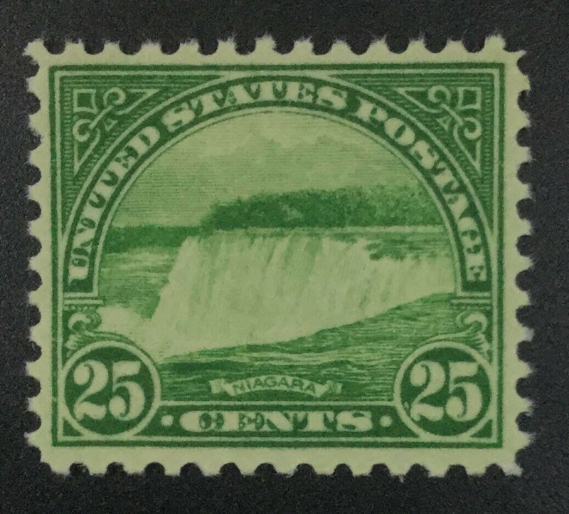 MOMEN: US STAMPS #699 MINT OG NH VF LOT #50113