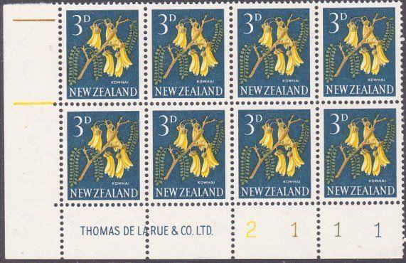 NEW ZEALAND 1960 3d Kowhai plate block 2111 mint............................1696