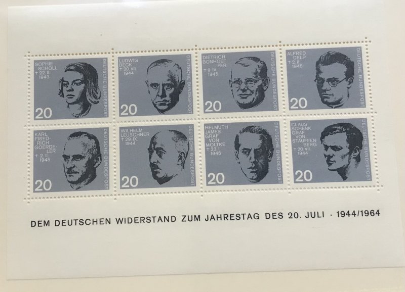 Germany 890 MNH Sheet of 8 SCV $4.40