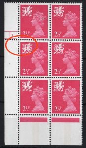 GB 1971 Wales 2½p FCP/GA r19/1 white flaw by dragon's tongue variety, unmounte