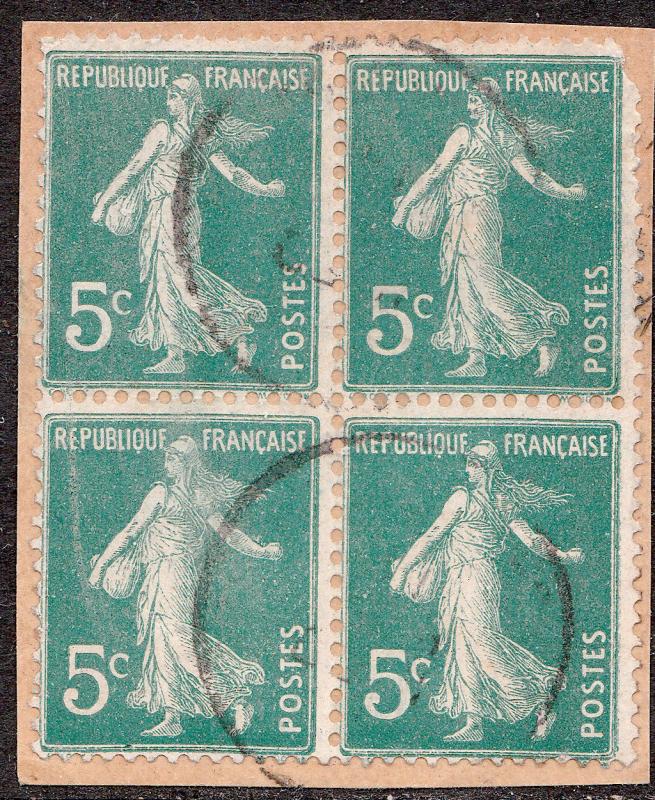 FRANCE - 1907 - n°137a 5c vert-clair Semeuse - Bloc de 4 Obl. sur fragment B/TB