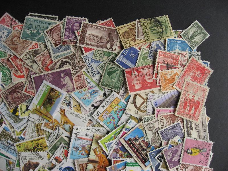 Australia collectors duplicates, 300 different, worth checking out!