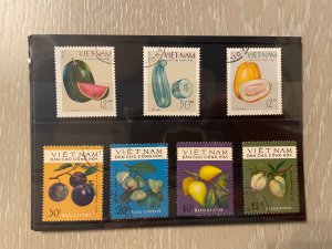 Fruits : 5 different issues  (5 photos) with Very Fine stamps