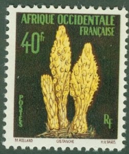 FRENCH WEST AFRICA 82 MH CV$ 2.40 BIN$ 1.25