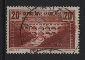 France  #254A  used  1931  Pont du Gard , Nimes 20fr die III  Perf. 13