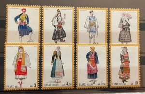 (1089) GREECE 1972 : Mi# 1095-1102 LOCAL DRESSES - MNH VF