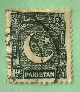 Pakistan 1948 Scott 28 used - 1½A,  Crescent and Star