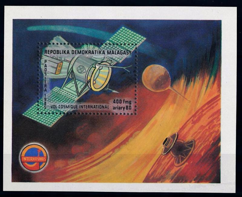 [64459] Madagascar 1985 Space Travel Weltraum  Souvenir Sheet MNH