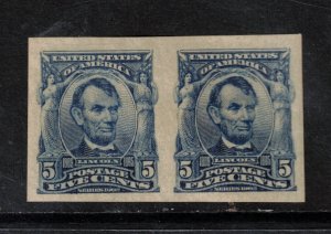 USA #315 Extra Fine Mint Original Gum Lightly Hinged Pair