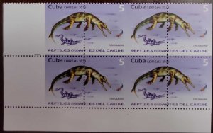 O) 2013 CUBA-CARIBE,ERRDR PERFORATION, ,PREHISTORIC ANIMAL- GIANT REPTILES  - CR