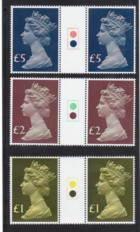 Great Britain SG #1026 #1027 #1028 XF/NH Gutter Pair Set With Traffic Light