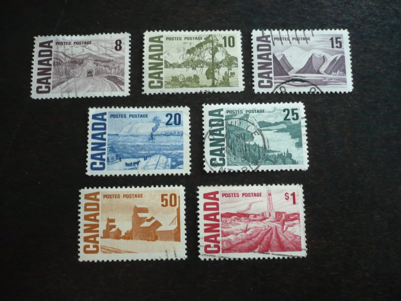 Stamps - Canada - Scott# 461-465B - Used Set of 7 Stamps