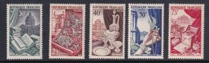 France  #711-715 MNH 1954 glassware , tapestry , jewelry , perfumes