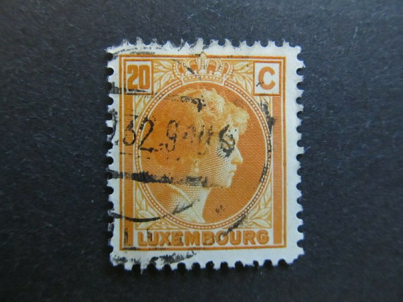 A4P26F64 Letzebuerg Luxembourg 1926-35 20c used