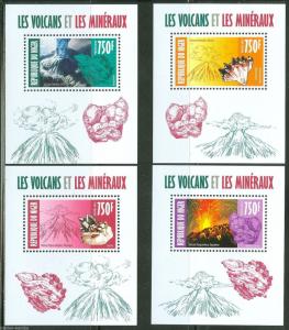 NIGER 2013 VOLCANOES & MINERALS  SET OF FOUR DELUXE S/S MINT