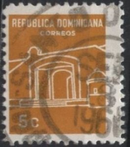 Dominican Republic 631 (used) 5c National Altar, org yel (1967)