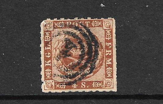 DENMARK 1858  4sk BROWN  FU ROULETTE 9 1/2  SG 17c