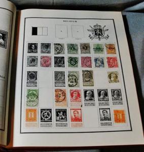 1946 Scott Modern Postage Stamp Album w/Stamps