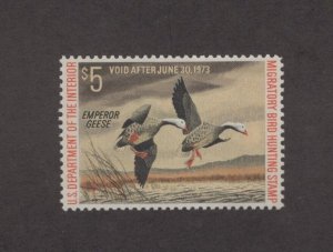 RW39 - Federal Duck Stamp.  Single. MNH. OG. Nice Center.   #02 RW39b