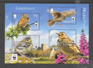 BIRDS-GUERNSEY #1382a WWF S/S MNH