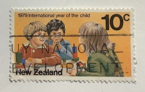 New Zealand 1979 Scott 689 used - 10c, Year of The Child