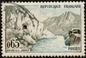 France 947 - Used - 65c Sioule Valley (1960) (cv $0.60)
