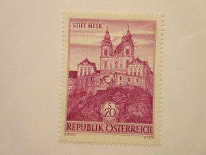 AUSTRIA Scott 702, MINT NEVER HINGED, Cat $3.50