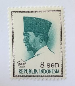 Indonesia 1966-67 Scott 671 MH - 8s,  President Sukarno