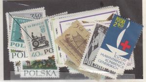 Poland Scott 1105-33 Mint NH (Catalog Value $22.05)