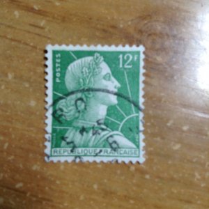 France  # 752  used